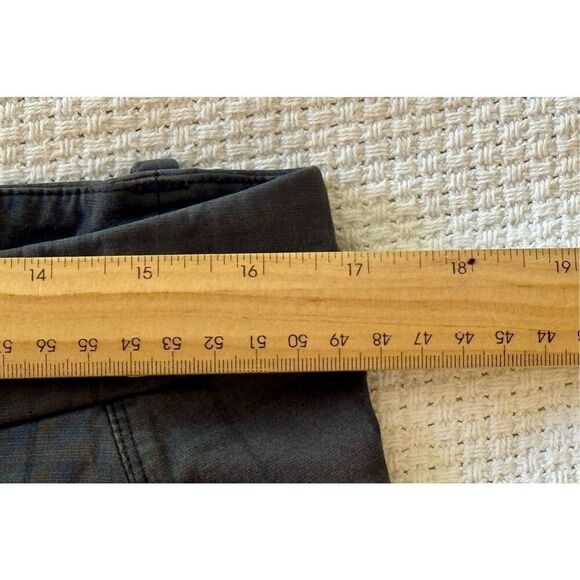 Lululemon Gray Plaid Flat Front Chino Casual Men’s Shorts Size 36” - Picture 9 of 11